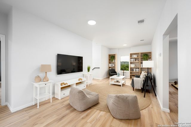 708 Backdrop, San Antonio, TX 78260