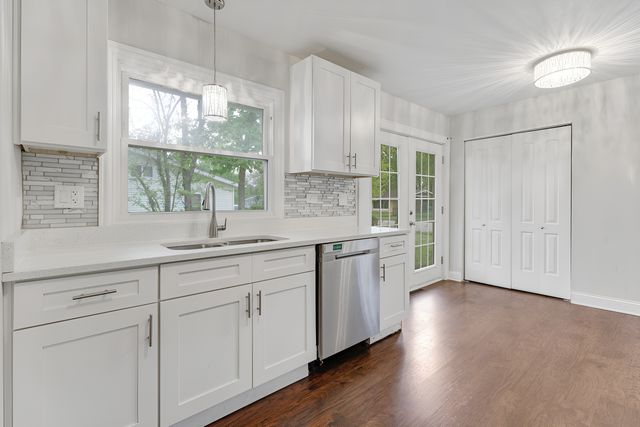15303 Birch Road, Markham, IL 60428