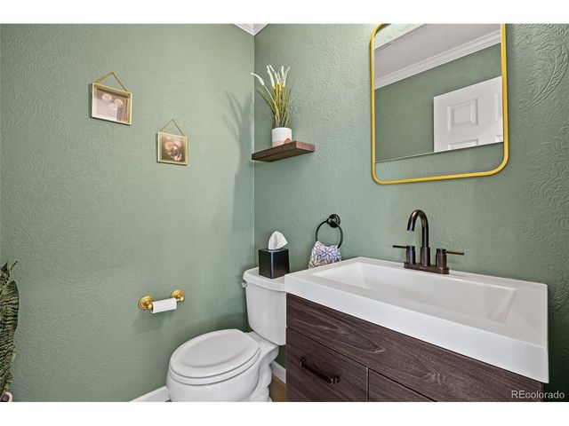 16358 E Phillips Ln, Englewood, CO 80112