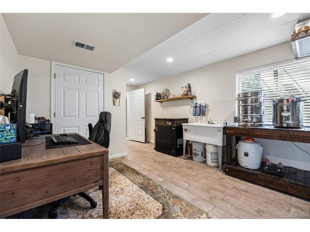 16358 E Phillips Ln, Englewood, CO 80112