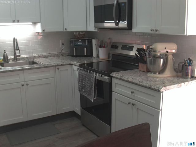122 Queens Road 122, Torrington, CT 06790
