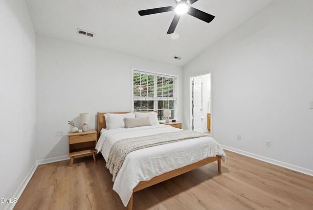 31 Edgebrook Circle, Durham, NC 27703