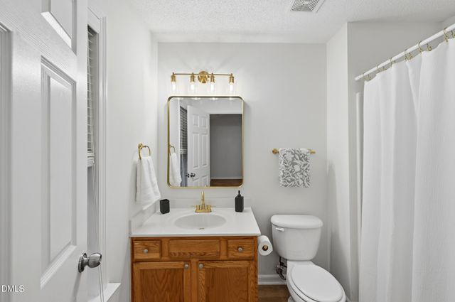 31 Edgebrook Circle, Durham, NC 27703