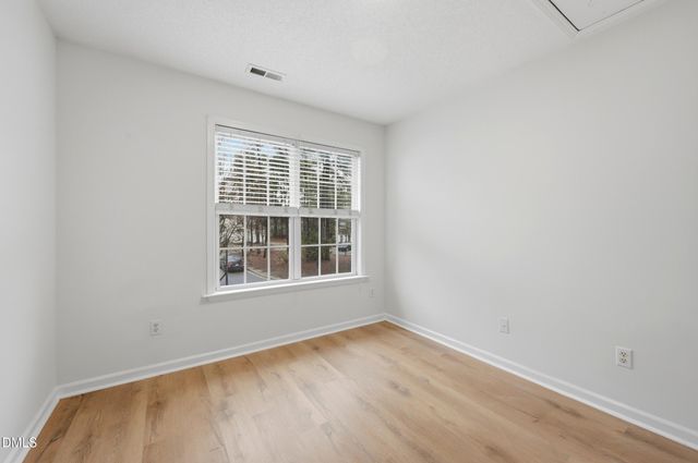 31 Edgebrook Circle, Durham, NC 27703
