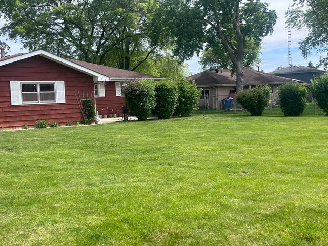 1221 Comet Drive, Aurora, IL 60505