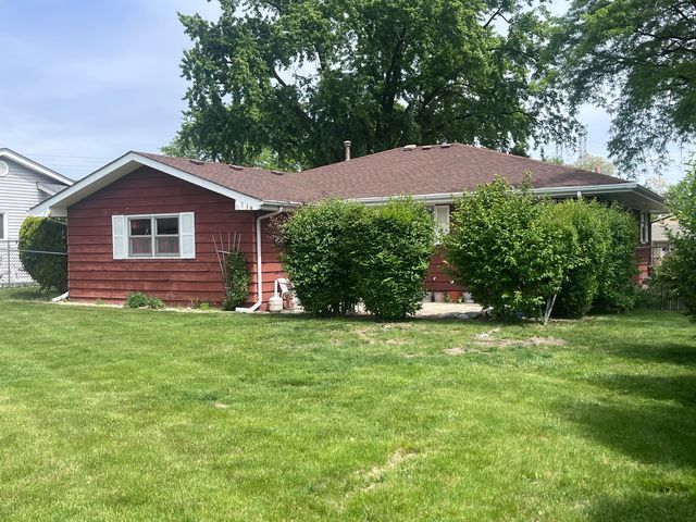 1221 Comet Drive, Aurora, IL 60505