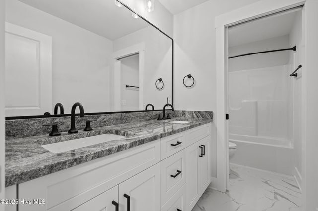 103 Bexley Court, West End, NC 27376