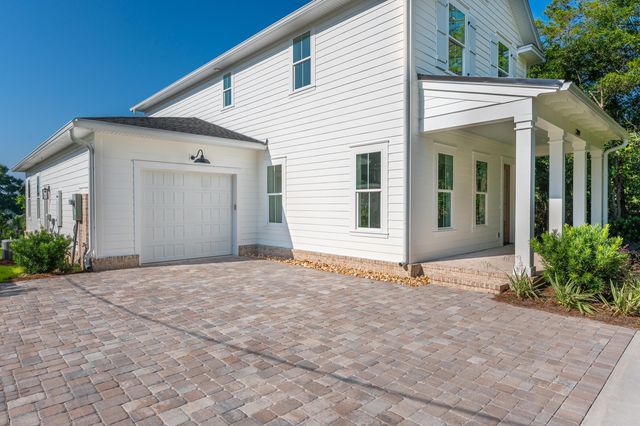 289 E Glen Avenue, Valparaiso, FL 32580