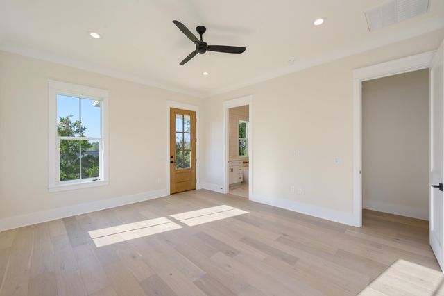 289 E Glen Avenue, Valparaiso, FL 32580