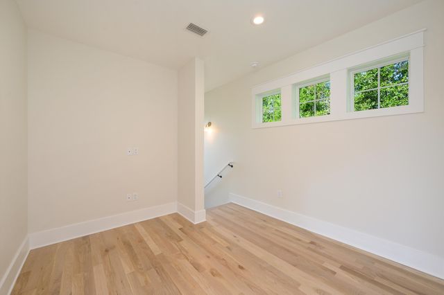 289 E Glen Avenue, Valparaiso, FL 32580