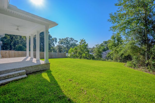 289 E Glen Avenue, Valparaiso, FL 32580