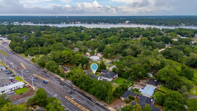 289 E Glen Avenue, Valparaiso, FL 32580