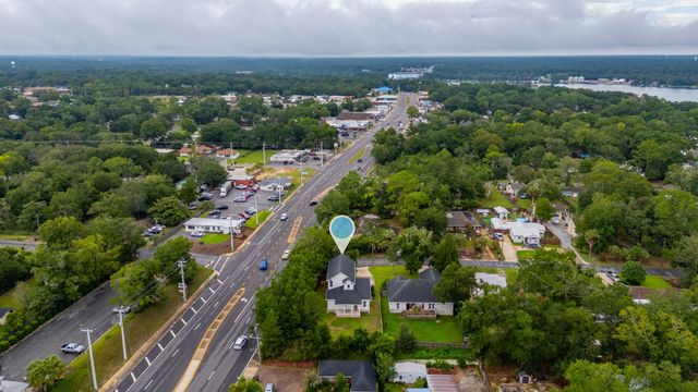 289 E Glen Avenue, Valparaiso, FL 32580