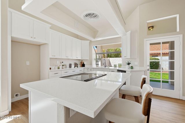 5322 W WETHERSFIELD Drive, Glendale, AZ 85304