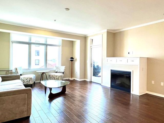 125 North Raymond Avenue N 404, Pasadena, CA 91103