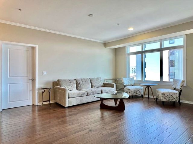125 North Raymond Avenue N 404, Pasadena, CA 91103