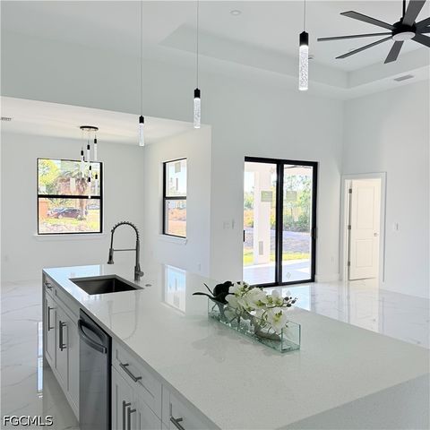 800 E 7th ST, Lehigh Acres, FL 33972