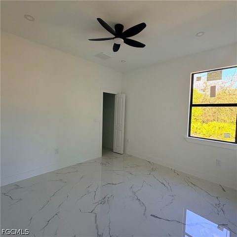 800 E 7th ST, Lehigh Acres, FL 33972