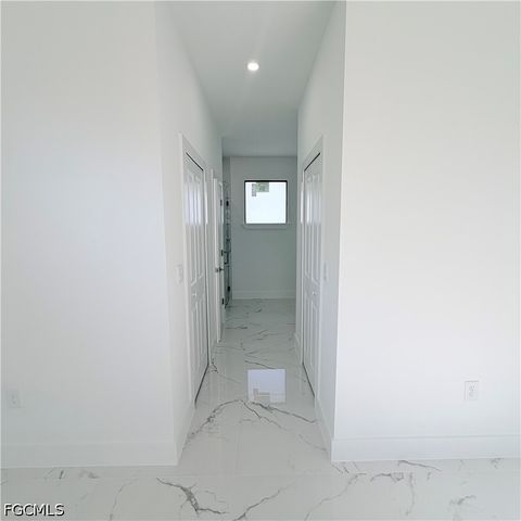 800 E 7th ST, Lehigh Acres, FL 33972