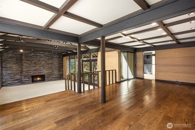 7720 NE 8th Street, Medina, WA 98039