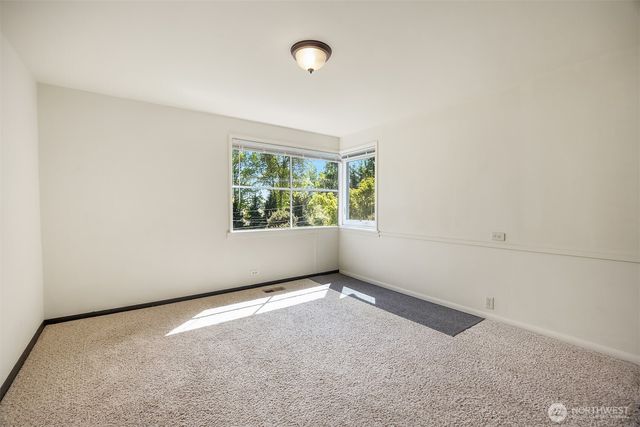 7720 NE 8th Street, Medina, WA 98039