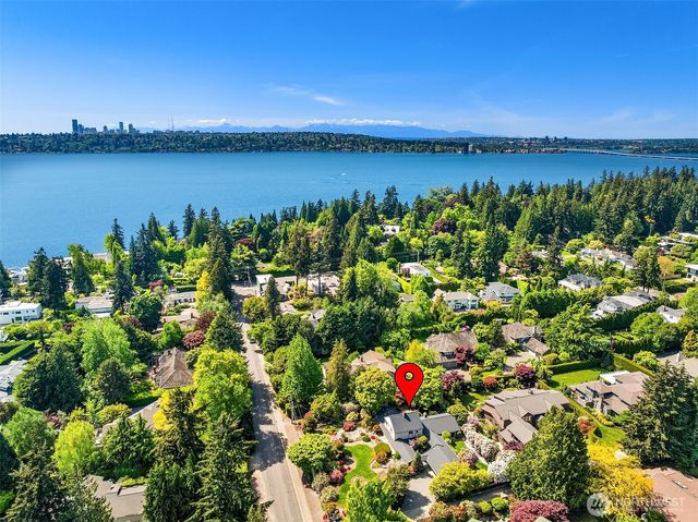 7720 NE 8th Street, Medina, WA 98039