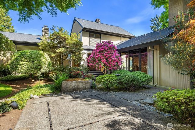 7720 NE 8th Street, Medina, WA 98039
