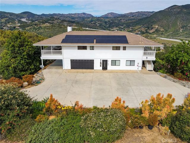 2160 Puerto Del Mundo, Fallbrook, CA 92028