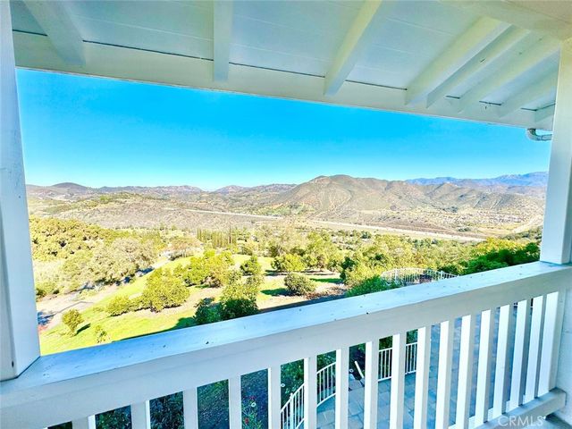 2160 Puerto Del Mundo, Fallbrook, CA 92028