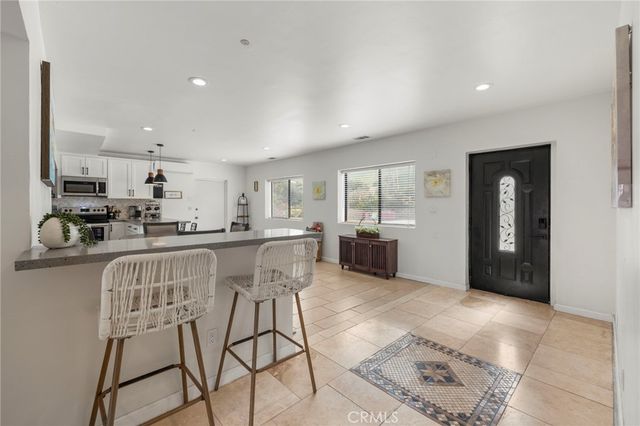 2160 Puerto Del Mundo, Fallbrook, CA 92028