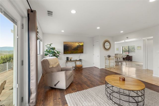 2160 Puerto Del Mundo, Fallbrook, CA 92028
