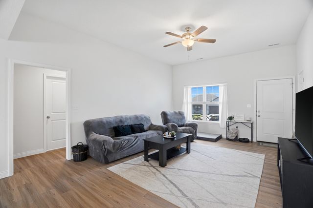 5535 SWEETGUM CIR, Columbia, MO 65202