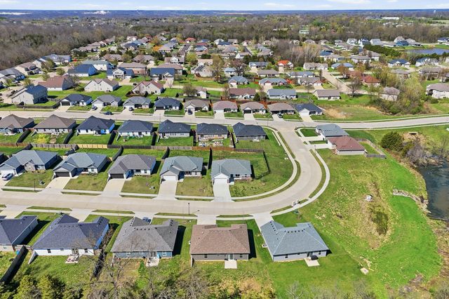 5535 SWEETGUM CIR, Columbia, MO 65202