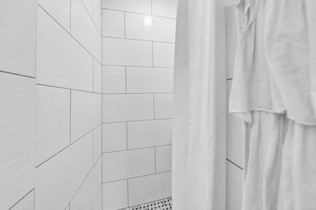 90 Jones Drive, Freeport, FL 32439