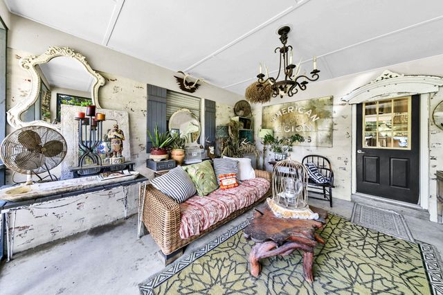 90 Jones Drive, Freeport, FL 32439