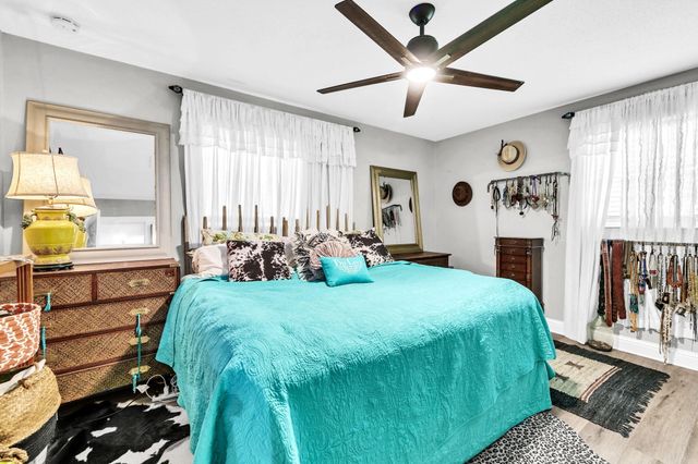 90 Jones Drive, Freeport, FL 32439