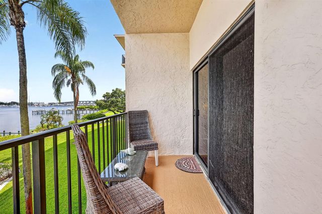 624 SW St Lucie Crescent 208, Stuart, FL 34994