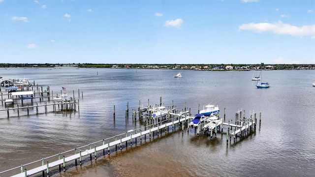 624 SW St Lucie Crescent 208, Stuart, FL 34994