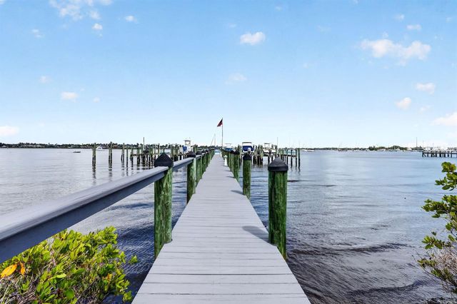 624 SW St Lucie Crescent 208, Stuart, FL 34994