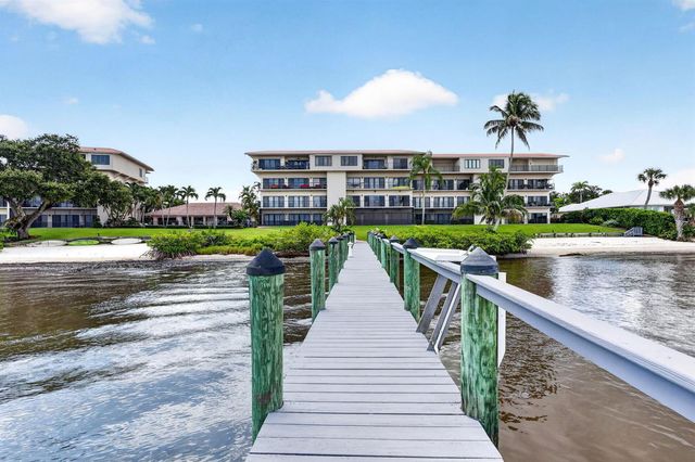624 SW St Lucie Crescent 208, Stuart, FL 34994