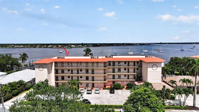 624 SW St Lucie Crescent 208, Stuart, FL 34994