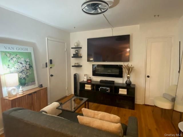 260-40 73rd. Avenue 1st floor, Glen Oaks, NY 11004