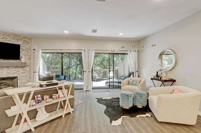 12625 Memorial Drive 109, Houston, TX 77024