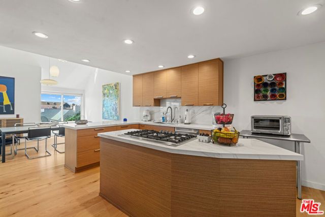 4200 Via Dolce 328, Los Angeles, CA 90292
