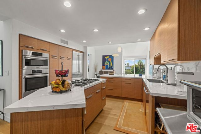 4200 Via Dolce 328, Los Angeles, CA 90292
