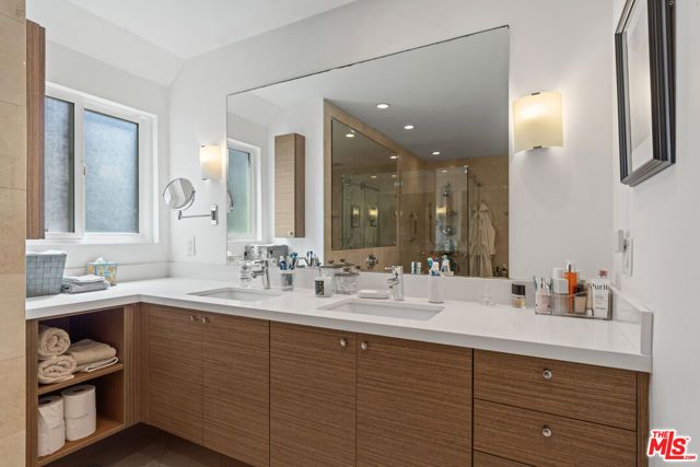 4200 Via Dolce 328, Los Angeles, CA 90292