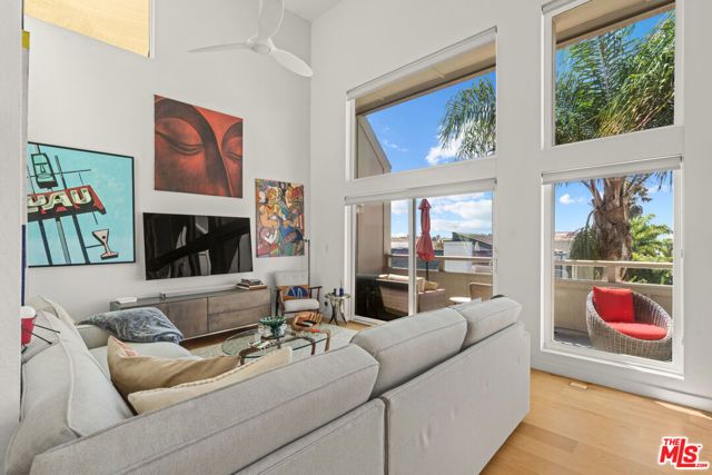 4200 Via Dolce 328, Los Angeles, CA 90292