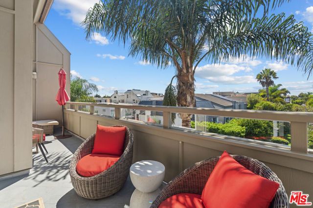 4200 Via Dolce 328, Los Angeles, CA 90292