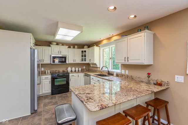 3750 S Whitehorse Road, Nashville, IN 47448