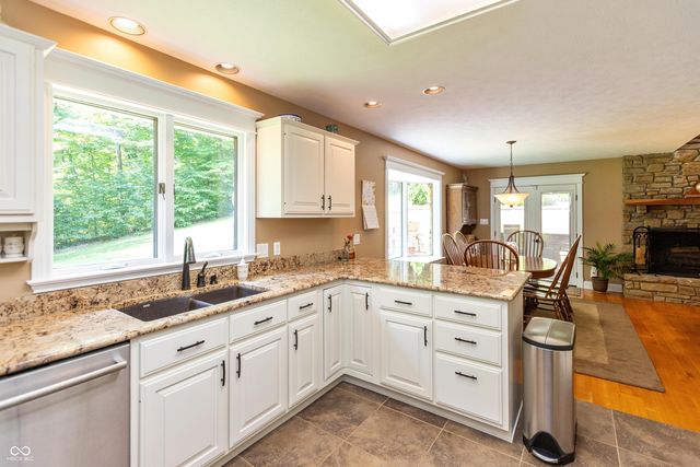 3750 S Whitehorse Road, Nashville, IN 47448